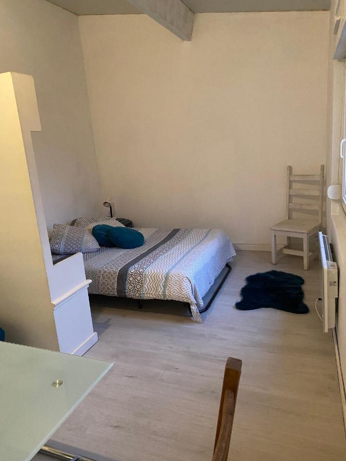 Adorable Gesthouse Avec Parking Gratuit Sur Place. Apartamento Le Chene Exterior foto