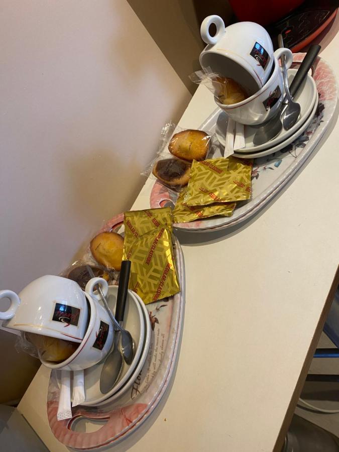Adorable Gesthouse Avec Parking Gratuit Sur Place. Apartamento Le Chene Exterior foto
