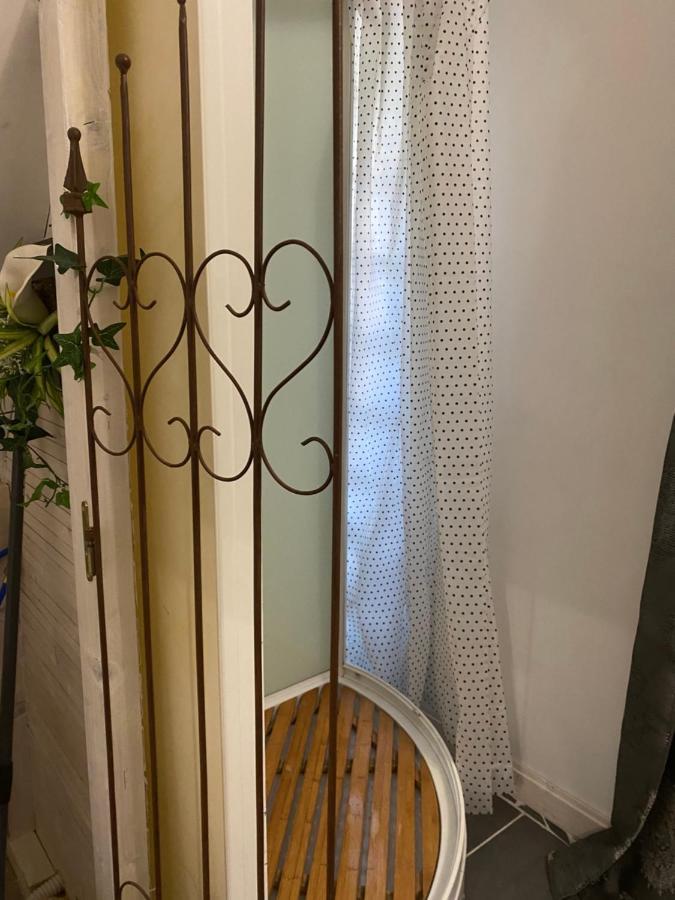 Adorable Gesthouse Avec Parking Gratuit Sur Place. Apartamento Le Chene Exterior foto